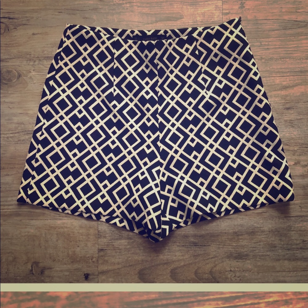 Zara black white patterned high waist shorts
